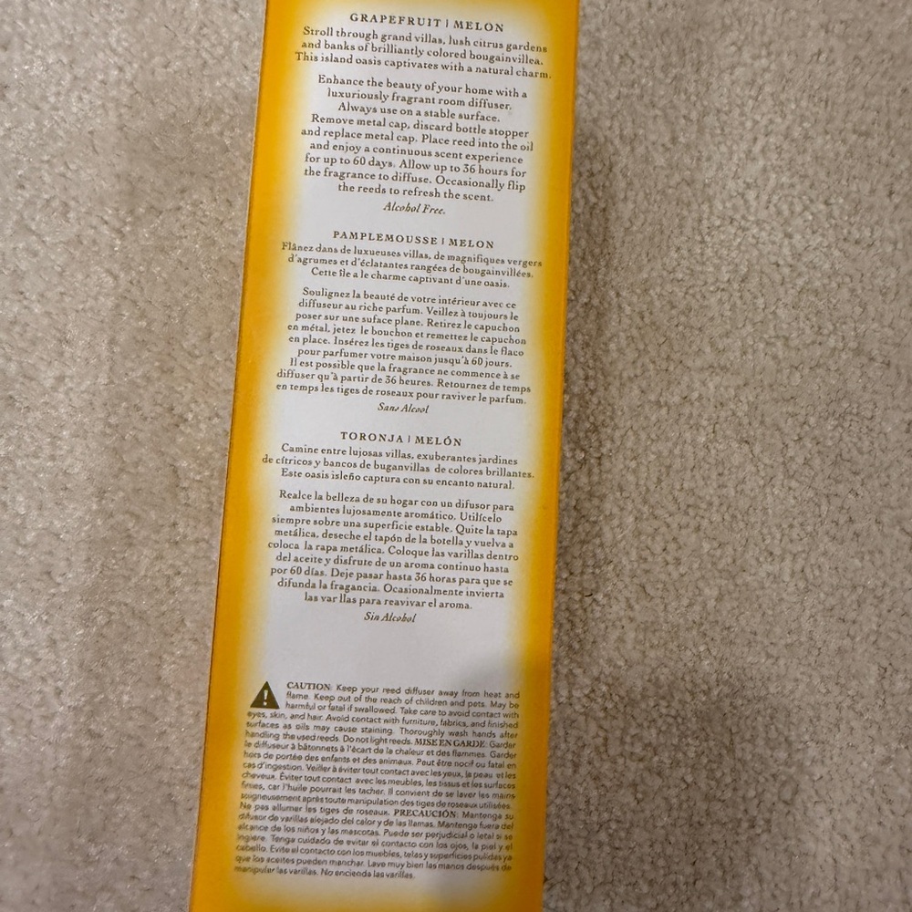Tocca Grapefruit Melon Reed Diffuser - Picture 2 of 5